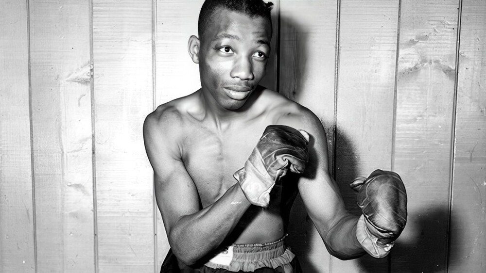 Top 10 Featherweight Boxers Of All Time