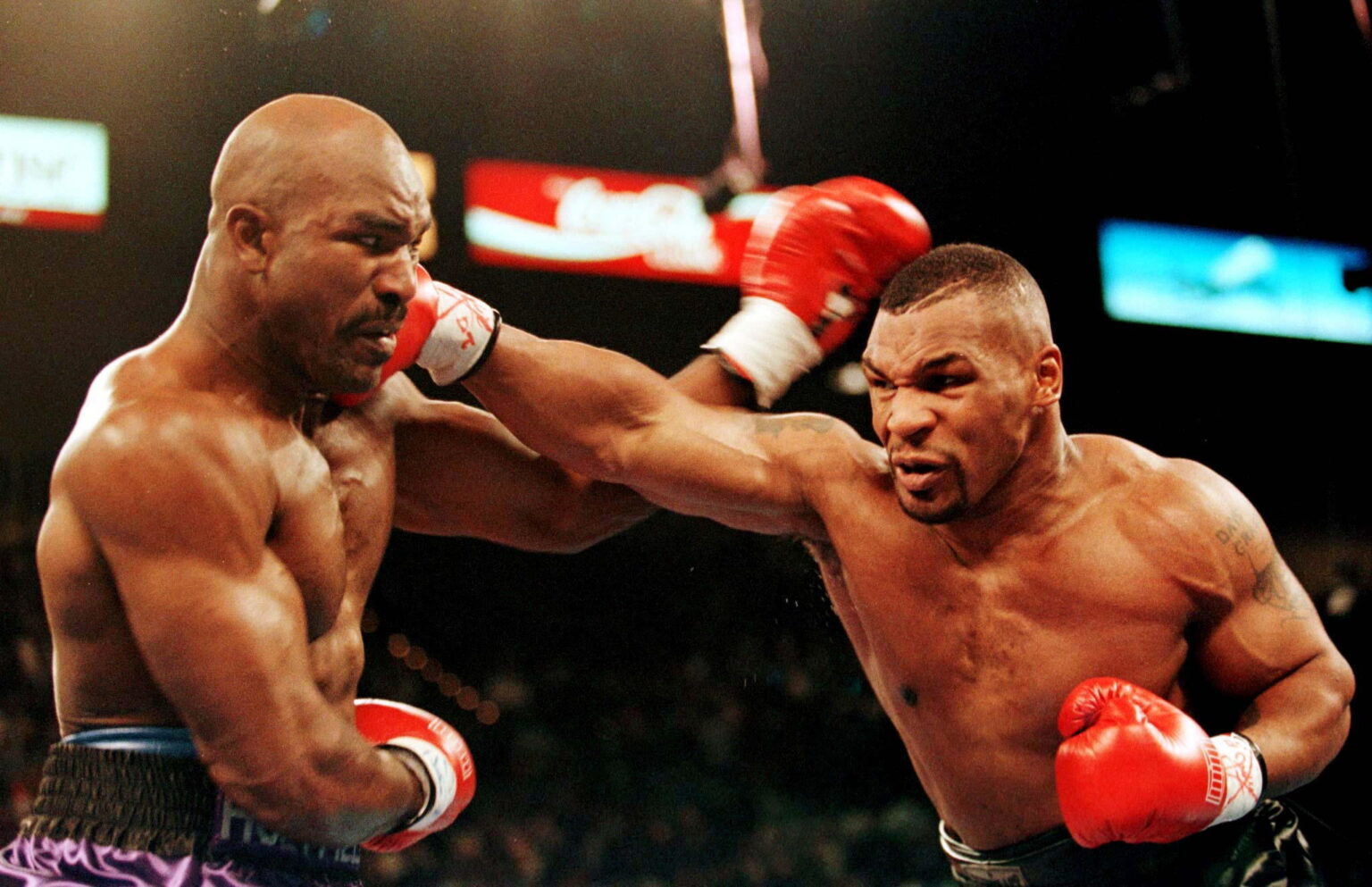 mike tyson boxing record