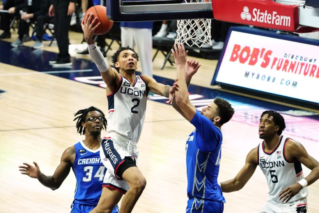 uconn basketball record