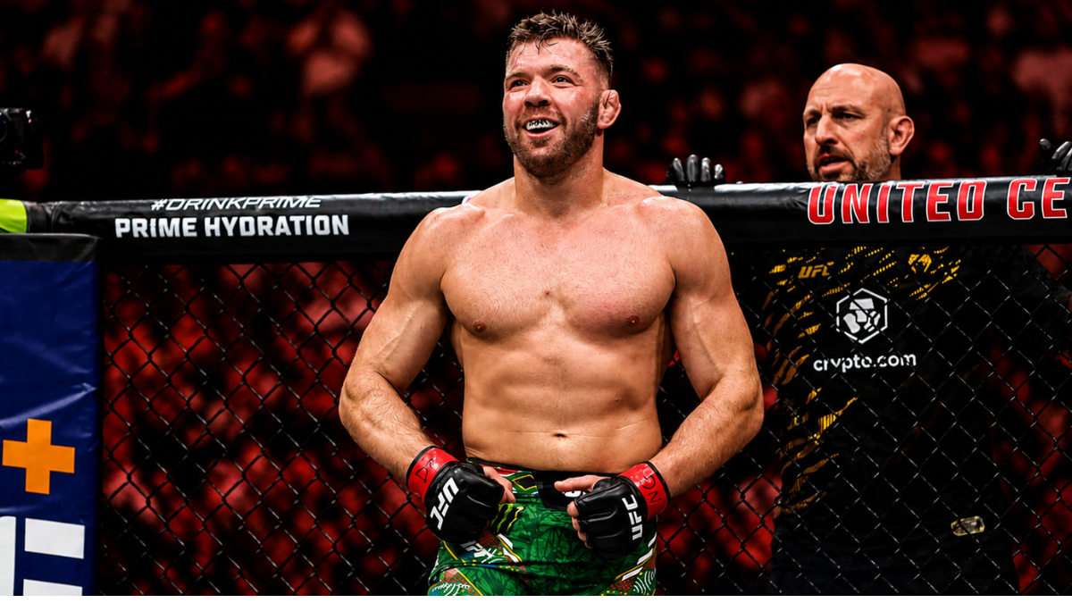 Sean Strickland faces off with Dricus du Plessis before their UFC 312 rematch