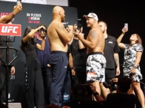 RJ Harris and Alvin Hines face off before their UFC Oklahoma City heavyweight bout