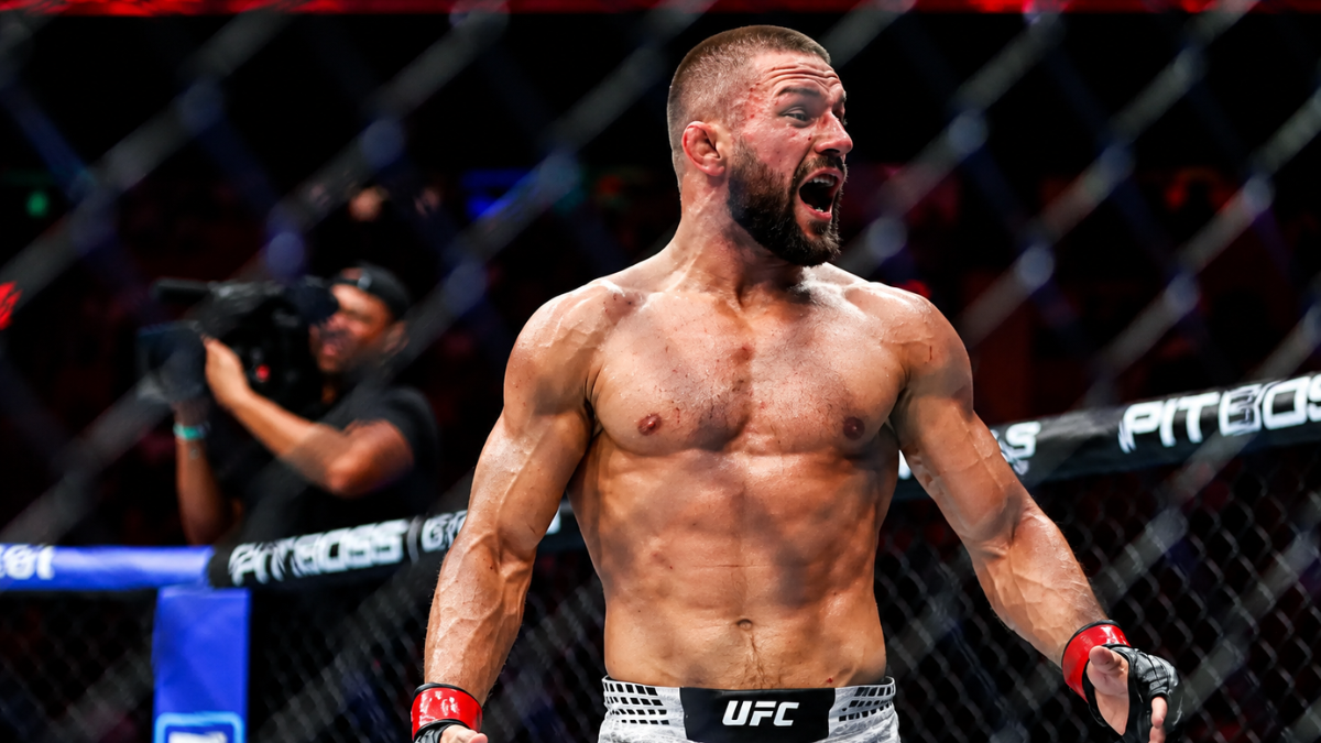 Mateusz Gamrot squares off with Quillan Salkilld ahead of UFC Vegas 120.
