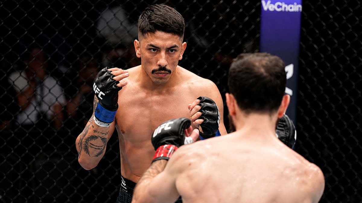 Gianni Vazquez steps into the octagon as a late replacement at UFC Vegas 120.
