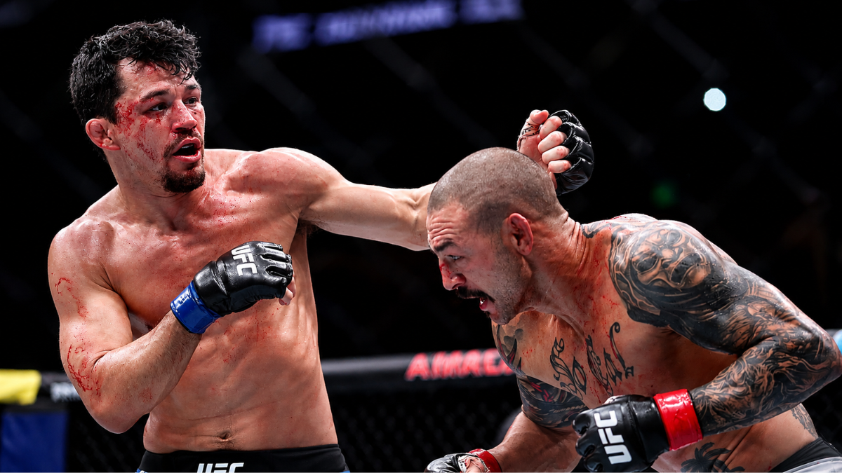 Diego Ferreira lands a strike against Billy Quarantillo at UFC Vegas 120