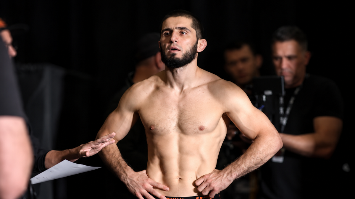 UFC 330 weigh in