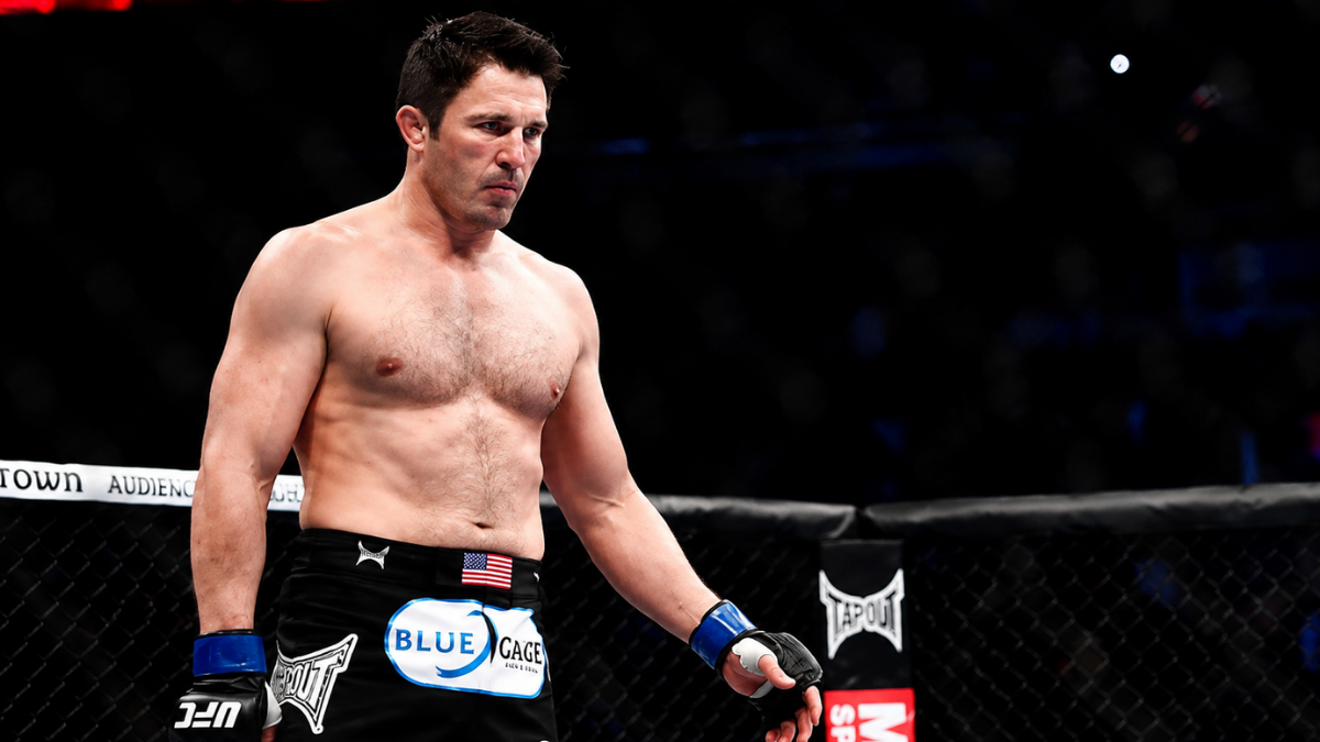 Chael Sonnen submits Mauricio Shogun Rua with guillotine choke at UFC Fight Night 26 August 2013