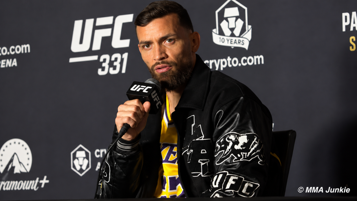 Arman Tsarukyan vs Mauricio Ruffy prediction for UFC 331, with expert picks, records, matchup analysis, strengths and possible title implications.